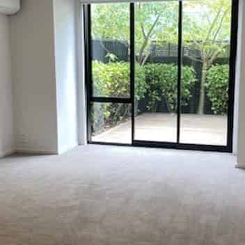 Edgeware Mews Townhouse in Popular Location - Photo 1