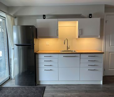 For Lease - 21 Nicholson Drive, Barrie, Ontario - Photo 1