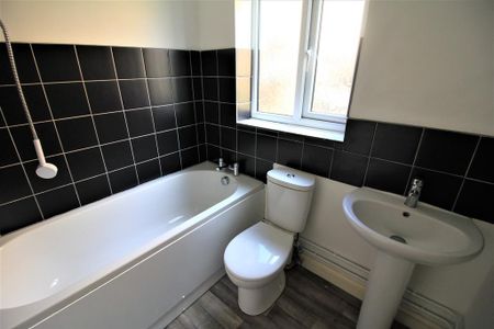 1 bedroom ground floor flat to rent - Photo 5
