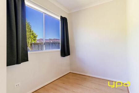 Affordable Family Living in Cranbourne West with Study - Photo 3