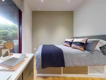 Apt 6, Q One Residence - Photo 5