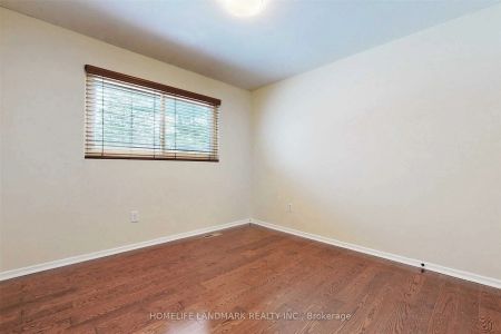 57 Ardgowan Crescent #Main - Photo 3