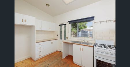 Spacious home in quiet location! - Photo 2