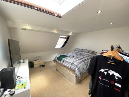 3 bedroom apartment to rent - Photo 2
