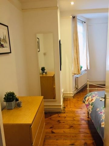 Room in a Shared Flat, Scott Ellis Gardens, NW8 - Photo 4