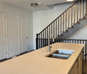 For Lease - 1216 Granary Street, Oakville, Ontario - Photo 6