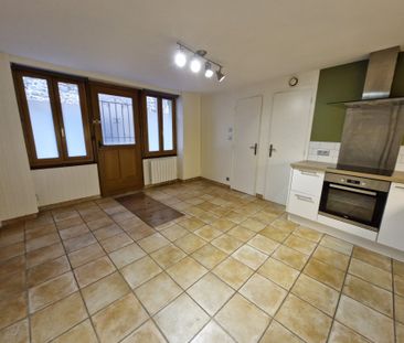 Location Maison 3 pièces 70m² CONDRIEU 69420 - Photo 2
