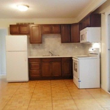 For Lease - 141 Garden Avenue Unit# Back, Richmond Hill, Ontario - Photo 3