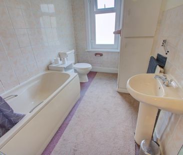 3 bedroom terraced house to rent - Photo 6