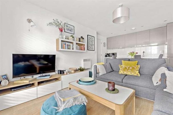 Fyfe House, New River Village, Hornsey, N8 - Photo 1