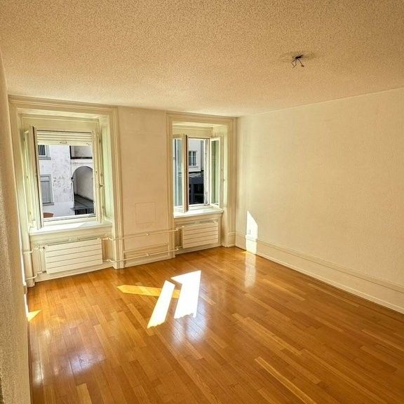 Urbane 2.5-Zimmerwohnung im Niederdorf! - Photo 1