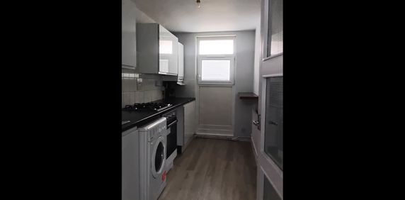 1 Bed Flat, Farnham Court, N16 - Photo 2