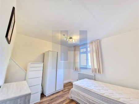 5 bedroom terraced house to rent - Photo 5