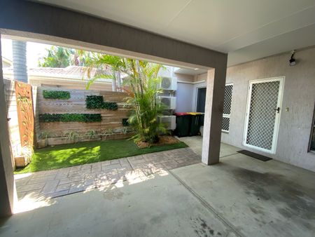 11/50 Kern Brothers, Kirwan QLD 4817 - Townhouse For Rent | Domain - Photo 4