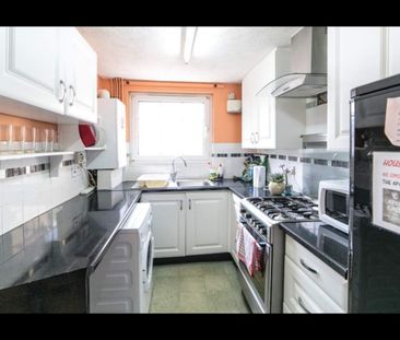 Room in a Shared House, Morris House, E2 - Photo 5