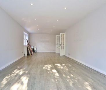 4 bedroom link detached house to rent - Photo 4