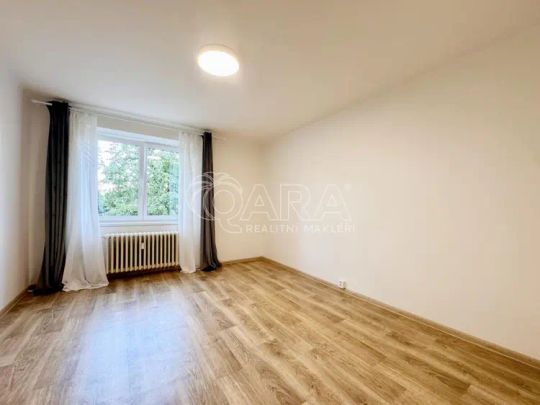 Pronájem bytu 3+1, 70 m 2, Praha 9 - Prosek, ulice Letňanská - Photo 1