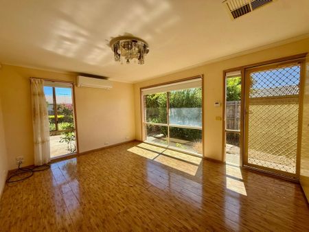 8 Macks Place, Hoppers Crossing VIC, Belconnen - Photo 2