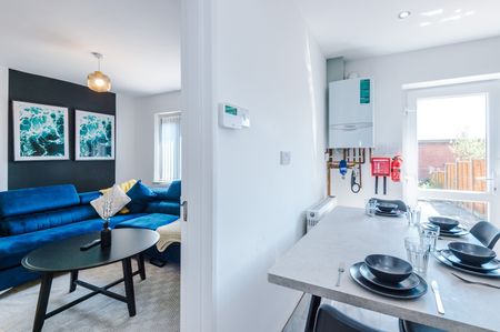 4 Bed Semi-Detached House, Wynn Street, B15 - Photo 3