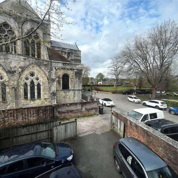 Church Street, Romsey, Hampshire, SO51 - Photo 1
