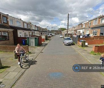 3 bedroom terraced house to rent - Photo 1