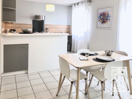 Location Appartement 2 pièces 47m² LYON 3ème - Photo 2