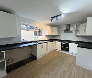 Trecarne, Falmouth - Photo 2