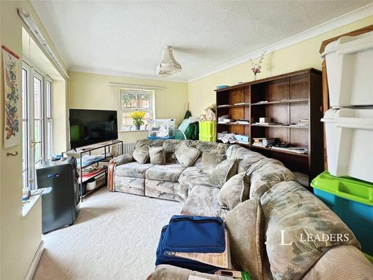 4 bedroom detached house to rent - Photo 1