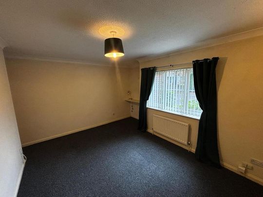 2 bedroom ground floor flat to rent - Photo 1