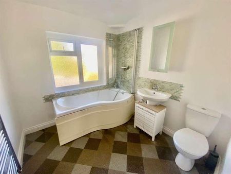 Stanway Grove, Kingstanding, Birmingham, B44 - Photo 5