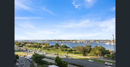 Furnished Studio with Water Views - Photo 5