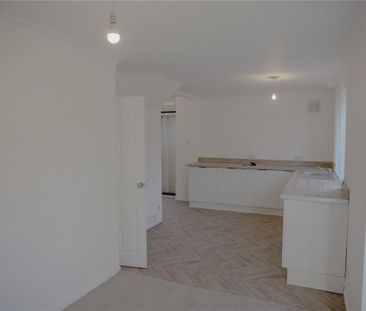 3 bedroom terraced house to rent - Photo 6