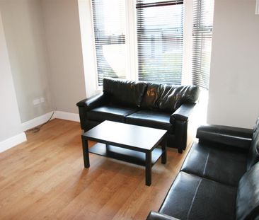 6 bedroom terraced house to rent - Photo 2