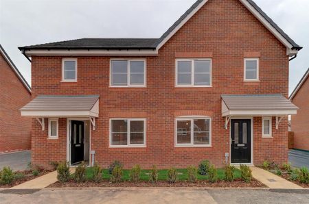 3 bedroom semi-detached house to rent - Photo 5