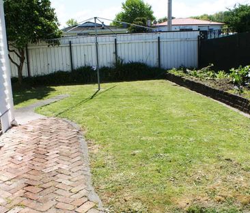 Fully Fenced Sunny Family Home - Photo 3