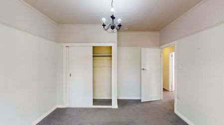 8 Richard Street, Belmont - Photo 2