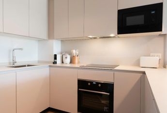 BRAND-NEW LUXURY GROUND FLOOR APARTMENT – EL HIGUERÓN – PRIVATE GARDEN & LARGE TERRACE – WALKING DISTANCE TO RESORT AMENITIES