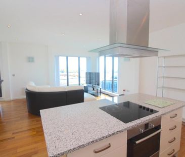 2 bedroom penthouse to rent - Photo 4