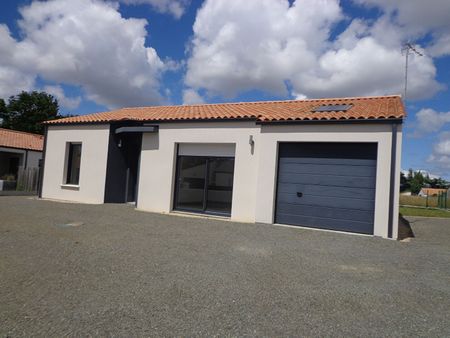 Location Maison 4 pièces 85m² - Photo 5