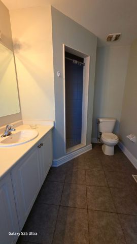 For Lease - 4 Hallam Road, Ajax, Ontario - Photo 4