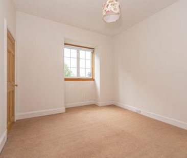 3 bedroom detached house to rent - Photo 5