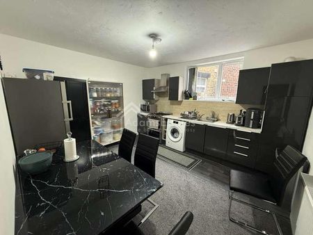 South Street, Dewsbury, WF12 - Photo 4