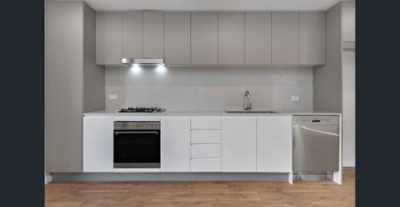 Beautiful Executive Apartment! - Photo 4