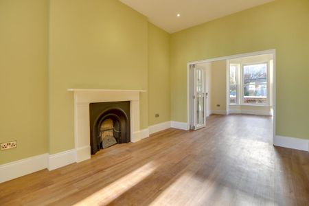 5 bedroom semi-detached house to rent - Photo 3