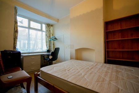 230 Dawlish Road - Photo 2