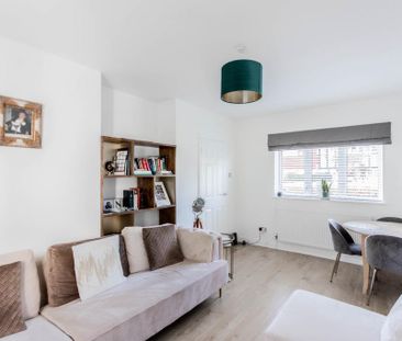 2 bedroom terraced house to rent - Photo 2