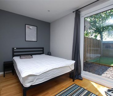 4 bedroom terraced house to rent - Photo 5