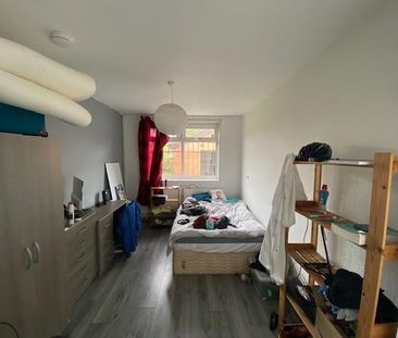 5 bedroom private hall to rent - Photo 4