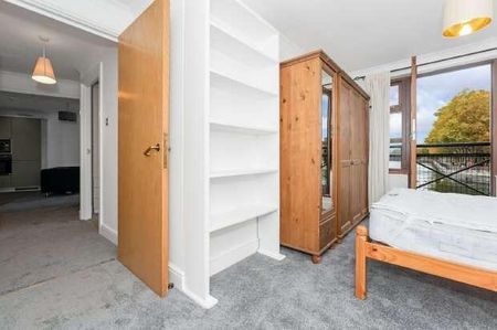 Tavistock Tower, Russell Place, SE16 - Photo 2