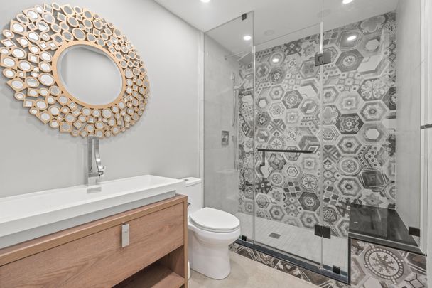 For Lease - 425B Valermo Drive, Toronto, Ontario - Photo 1